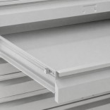 Meuble à plans 6 tiroirs gris clair - vue sur l'ouverture d'un tiroir