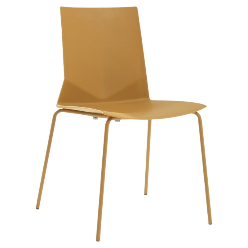 Chaise de bureau 4 pieds Hella jaune - vue de 3/4