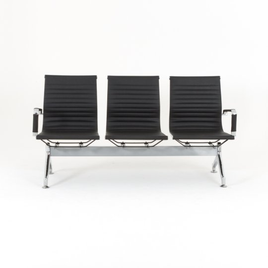 Banc d'accueil KIWO - Dossier et assise en simili 100% polyuréthane Revêtement à l'arrière du dossier en tissu 100% polyester Banc d'accueil KIWO - Dossier et assise en simili 100% polyuréthane Revêtement à l'arrière du dossier en tissu 100% polyester