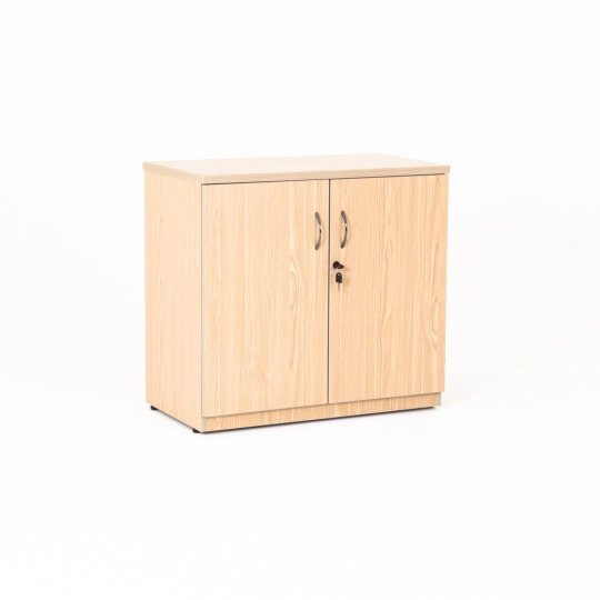 Armoire basse de bureau portes battantes en bois, chêne clair