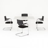 Table de réunion carrée Epure L.130 x P.130 cm, avec 4 chaises luge