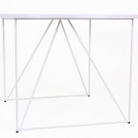 Table de réunion carrée Epure L.130 x P.130 cm, zoom sur le piétement en métal blanc