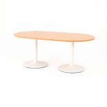 Table de réunion ovale ZETA, plateau hêtre avec pieds tulipe blanc