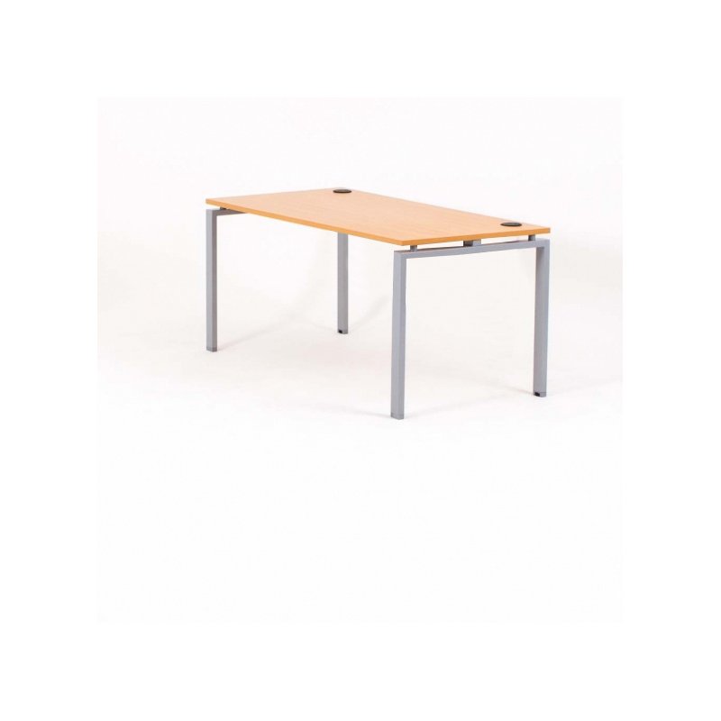 Bureau droit OPTIMUM, plateau hêtre, piétement aluminium, sans voile de fond