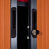 Zoom sur la fermeture 2 crochets et la fermeture aimantée des portes de l'armoire à rideaux FLAP