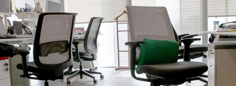 Chaise et fauteuil de bureau