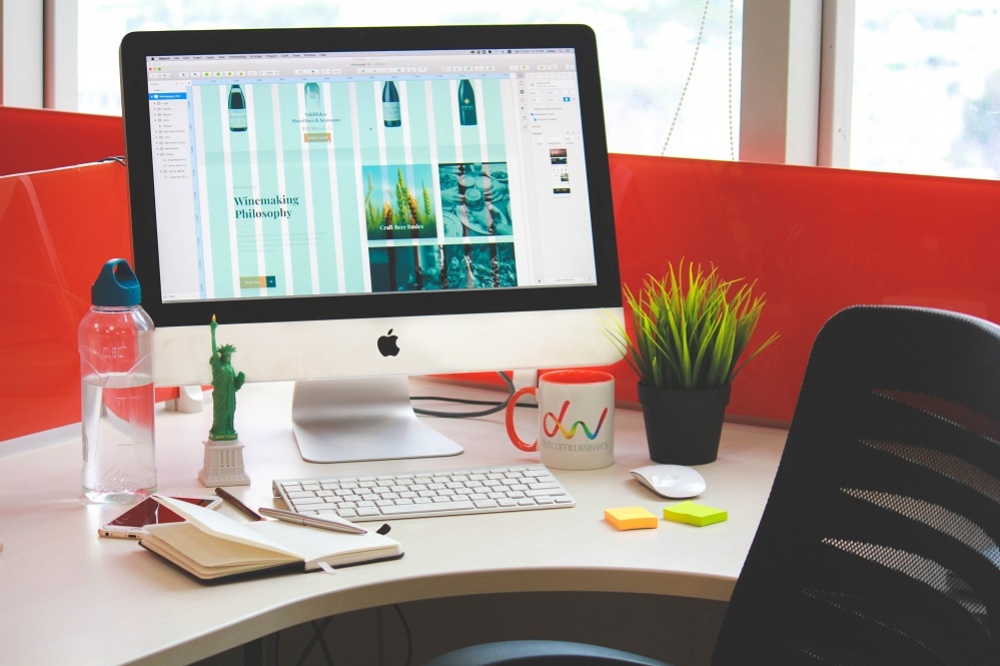 Comment décorer son bureau en entreprise ?  